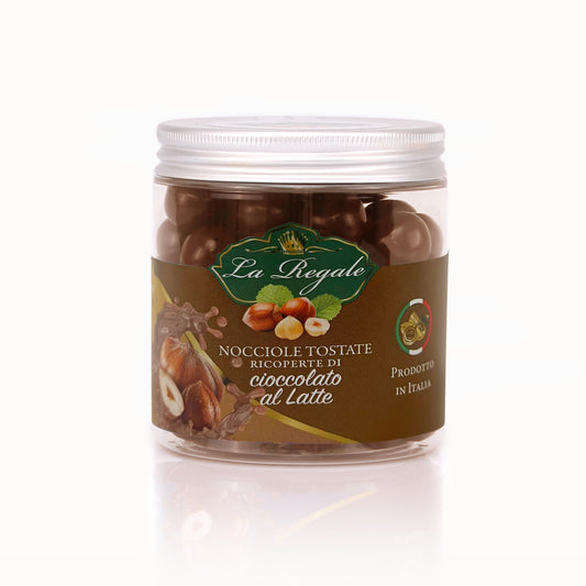 Nocciole tostate ricoperte di cioccolato al latte